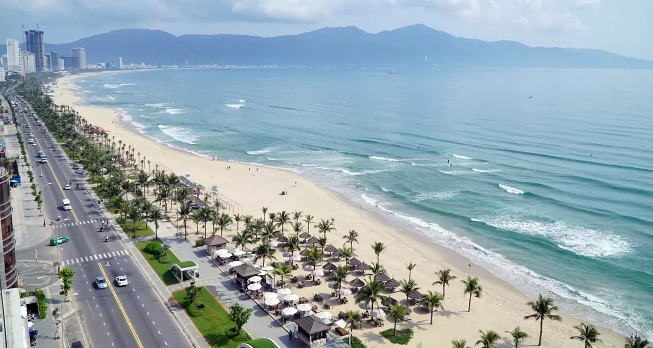 7 Beautiful Beaches in Danang beside My Khe Beach